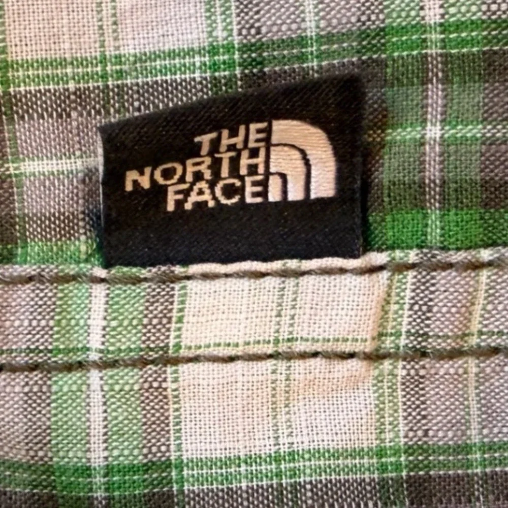 The North Face Mens Large Green Plaid Short Sleeve Button Up Hiking Shirt 1344